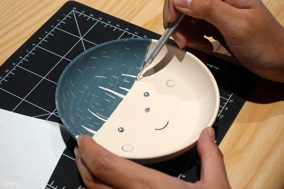 Desain Cap Biru Putih Cina